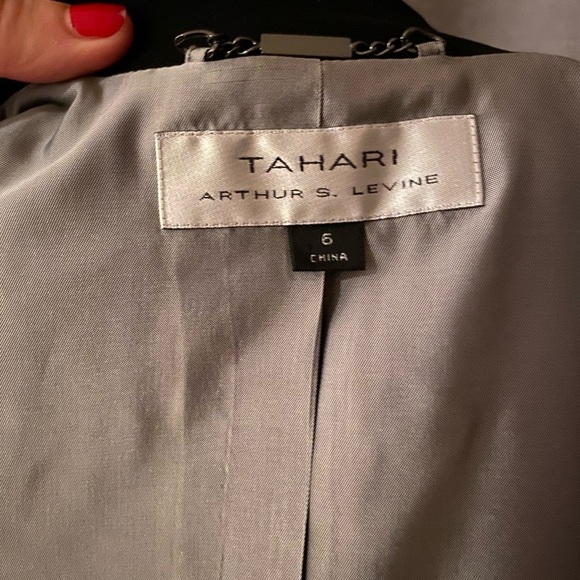 TAHARI Jacket - Picture 2 of 4